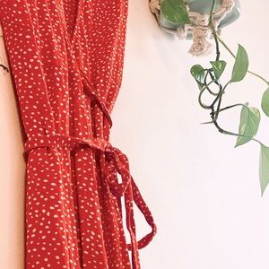 Women’s tie wrap maxi v neck dress in red